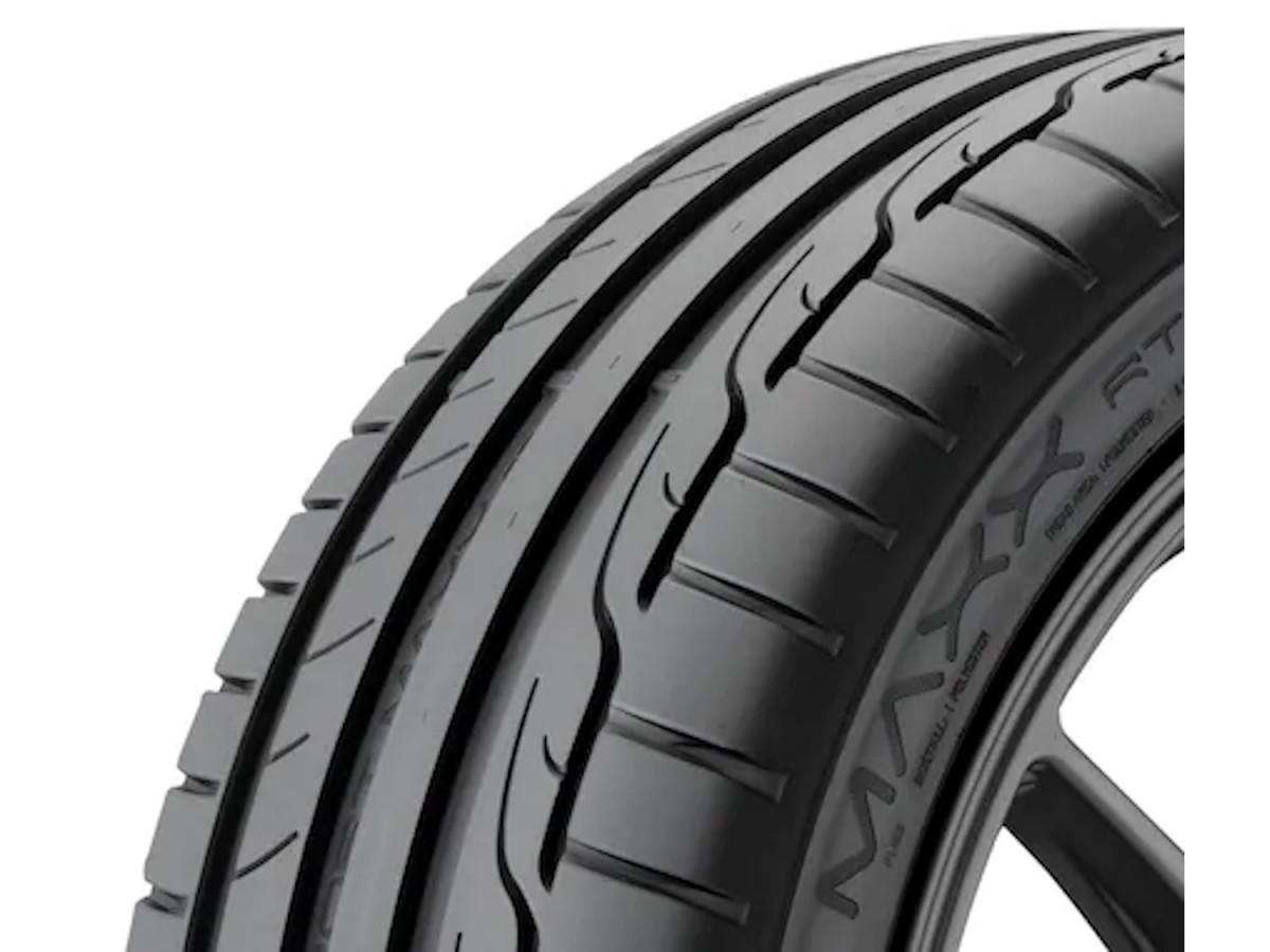 Subaru Dunlop Sport Maxx RT Summer Tire 235/45R-17
