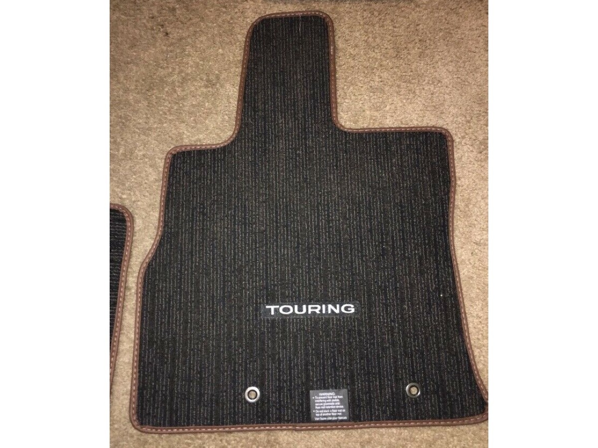 Subaru Carpeted Floor Mats Kit Of Four For Front And Rear Touring